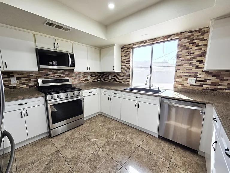 4028 Zapotec Way — Photo 16