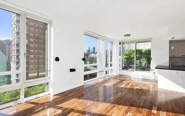 Rented by Hooli Homes New York Inc | media 17