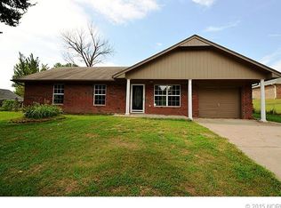 720 E 8th Ave, Bristow, OK 74010