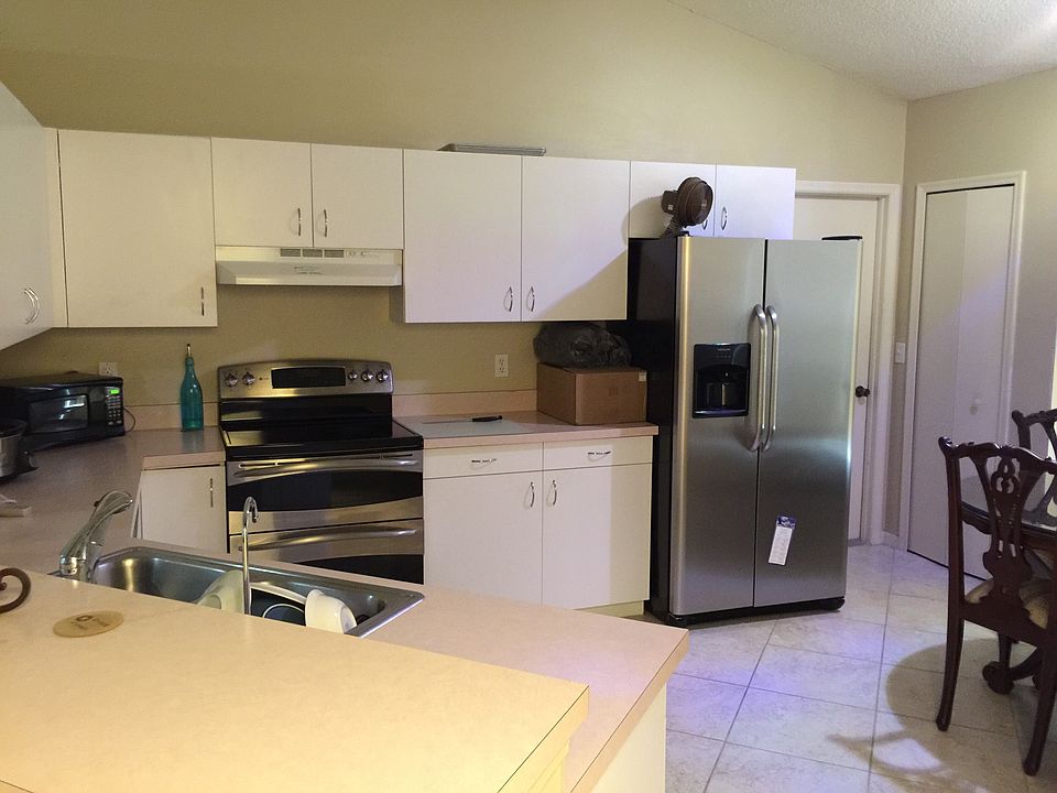 1st image of 106 Little Fox Ave
