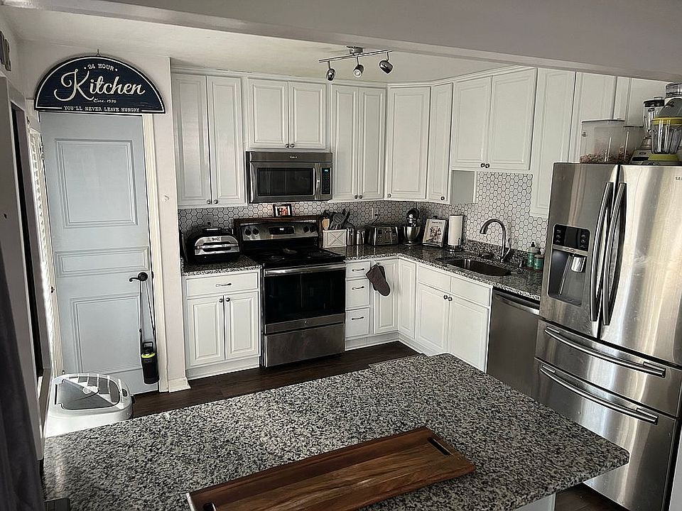 1st image of 5309 Glenville Cir