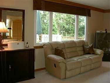 5th image of 539 Royal Woods Dr