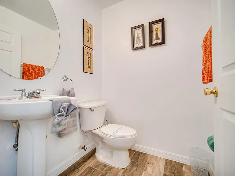 204 Gleneagles Dr — Photo 11