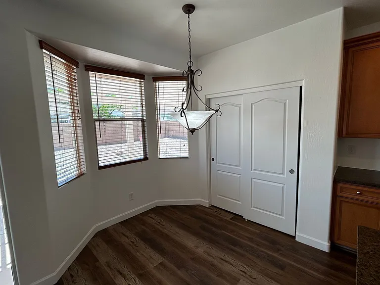 7325 W Ellis St — Photo 3
