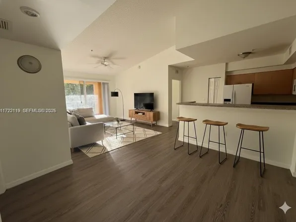 2360 E Preserve Way APT 305, Hollywood, FL 33025