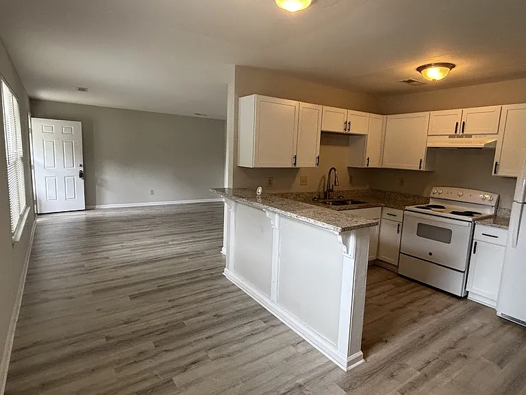 807 Sandpiper Dr #A — Photo 4