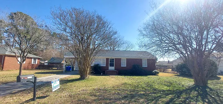 1105 Cedar Ln — Photo 1