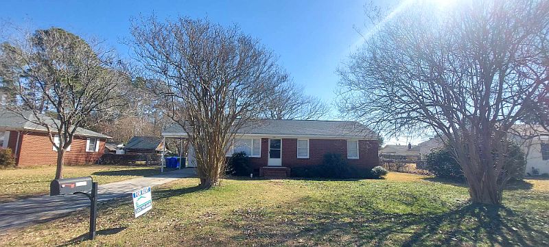 1st image of 1105 Cedar Ln