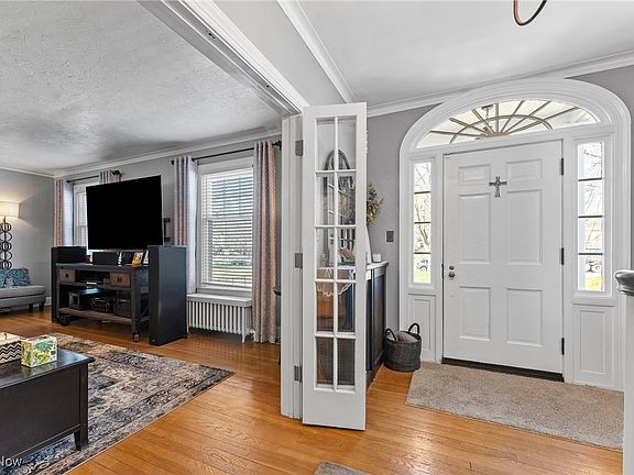 4th image of 1287 West Blvd