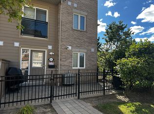 4975 Southampton Dr #1, Mississauga, ON L5M8C9