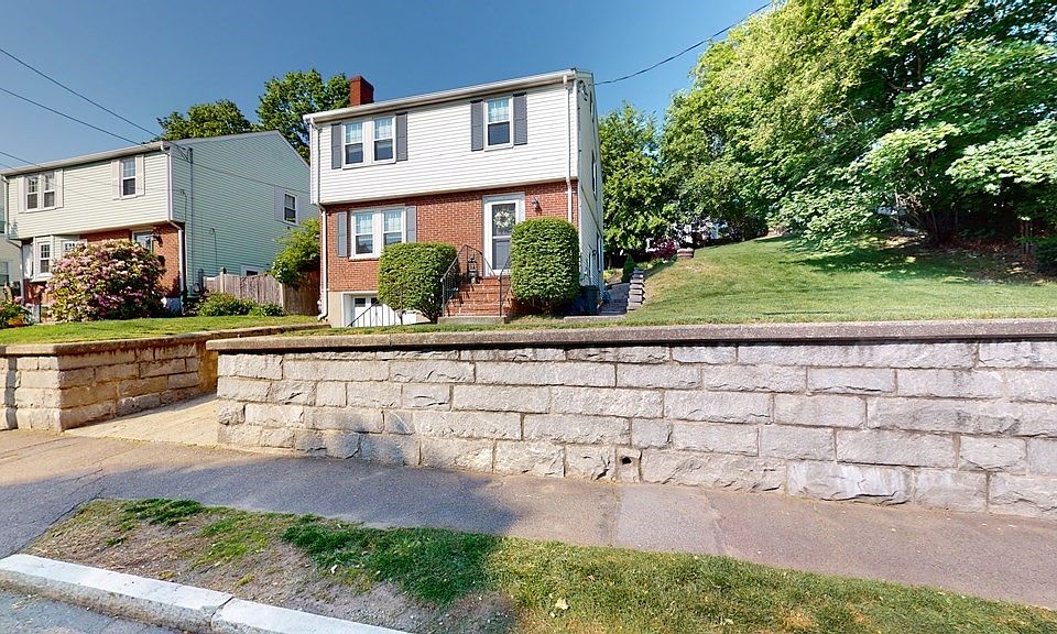 1st image of 231 Woburn St