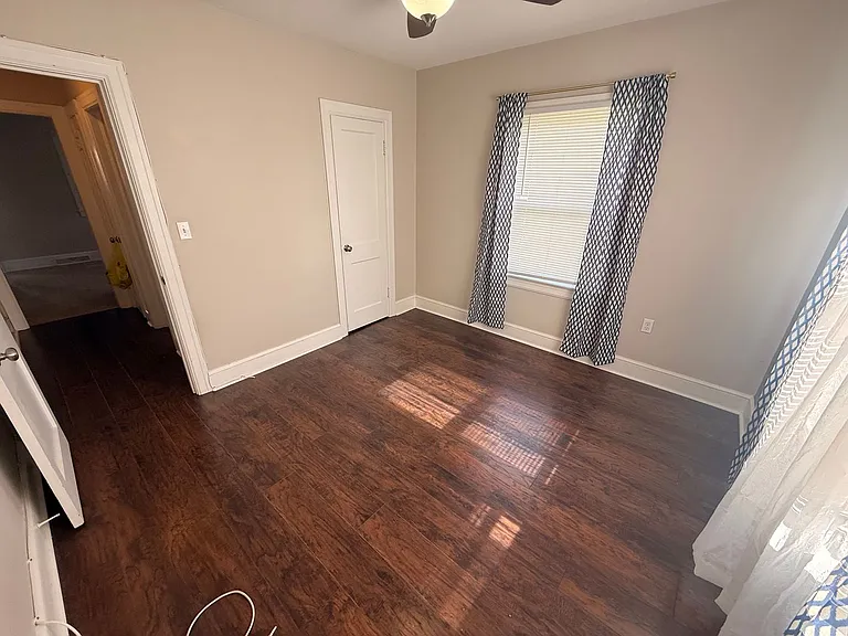 211 Hagan St — Photo 10