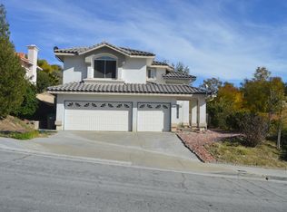 28736 Park Woodland Pl, Saugus, CA 91390