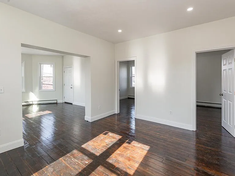 35 Valley St #2 — Photo 8