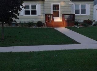 554 5th St, Jesup, IA 50648