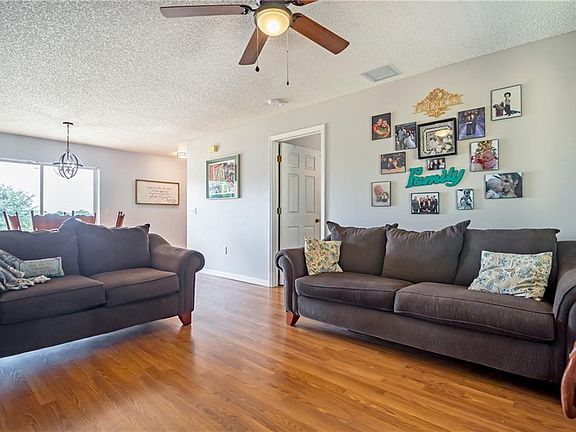 4th image of 711 Cricket Hollow Ln