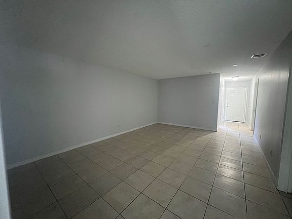 5th image of 3210 Louisiana Ave Unit 1
