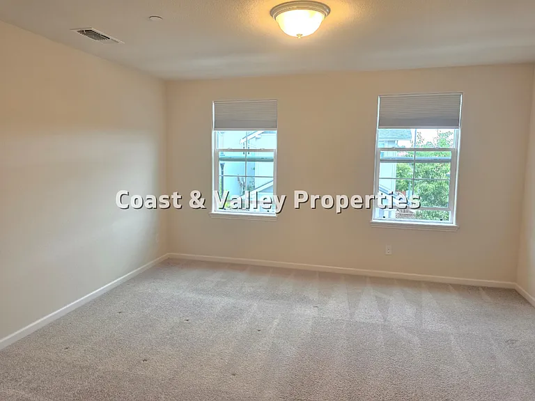 18907 Kilpatrick Ln — Photo 12