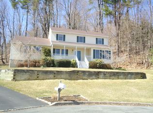 17 Orchard Ter, Monroe, NY 10950