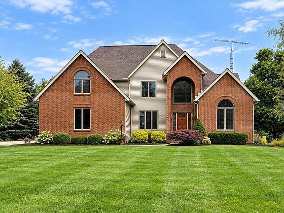 2nd image of 5566 Renie Rd