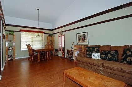 3rd image of 431 Smoketree Ln
