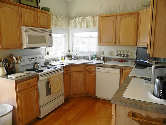 4th image of 156 Dogwood Dr