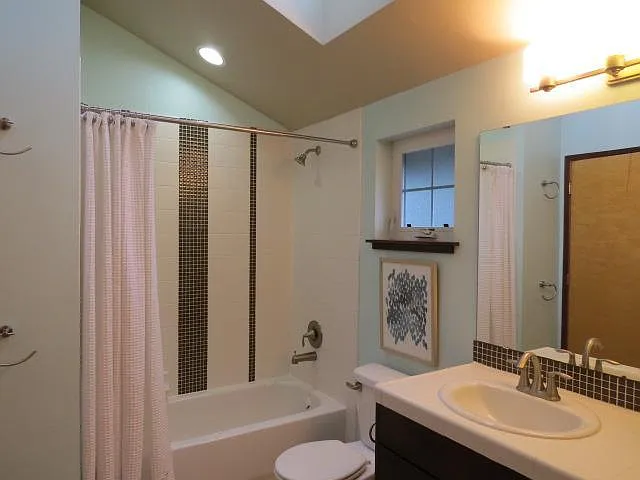 415 N 46th St #B — Photo 9