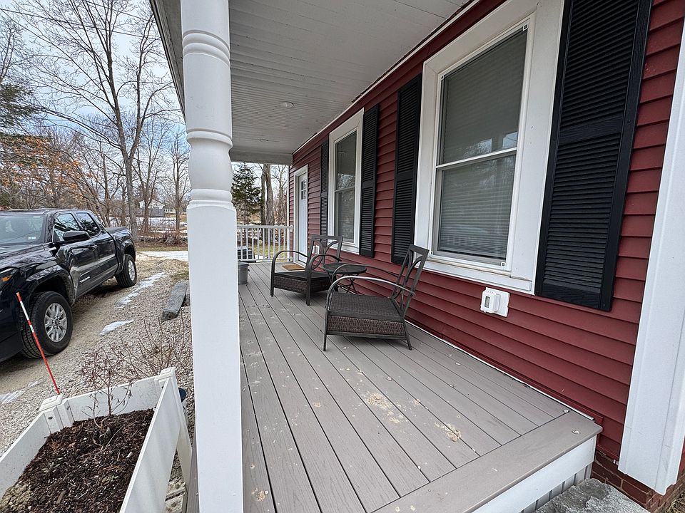 Front porch private entry