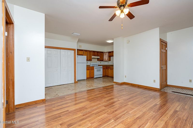 4th image of 110 Lancaster Street