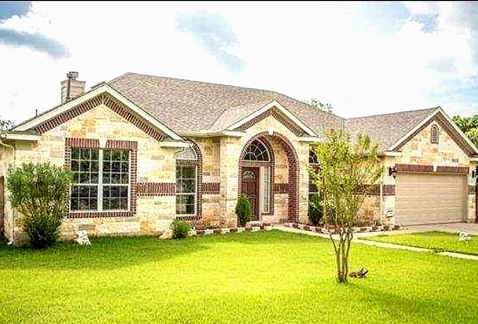 1st image of 2608 Sumac Ln