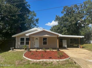 1064 Lilinoe Pl, Diamondhead, MS 39525