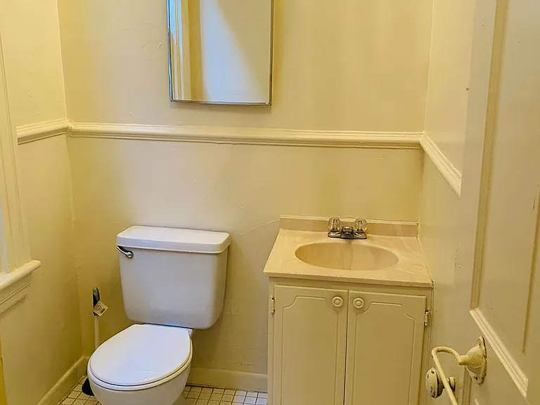 2525 Park Avenue — Photo 16