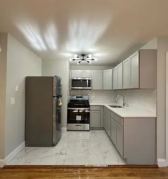 345 Franklin Pl #10 — Photo 1