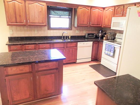 5th image of 6365 Gem Stone Dr