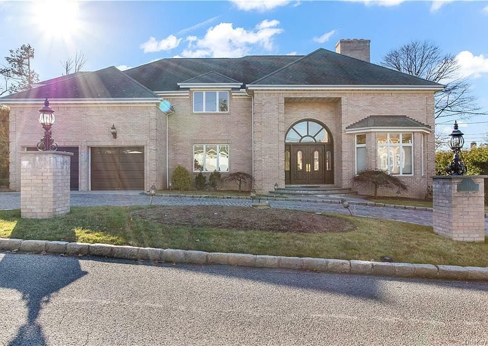 14 Potters Ln, New Rochelle, NY 10805 Zillow