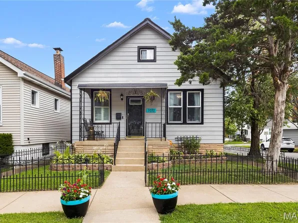 5722 Morgan Ford Rd, Saint Louis, MO 63116