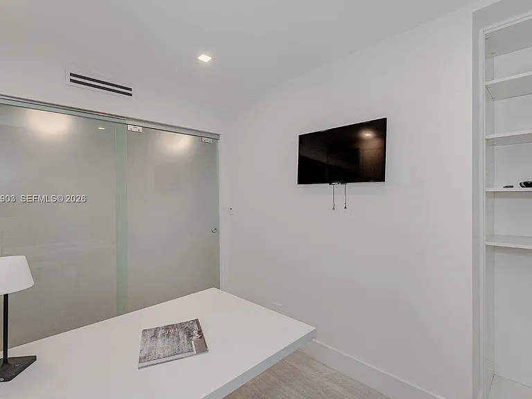 2301 Collins Ave #739 — Photo 8