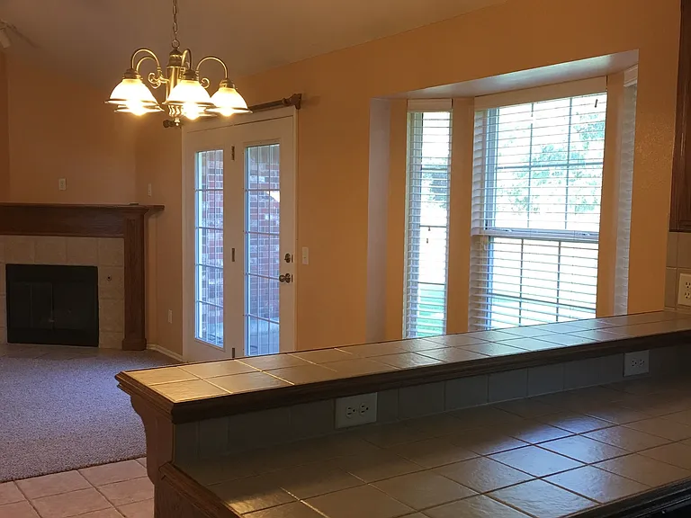 1420 Teakwood Dr — Photo 7