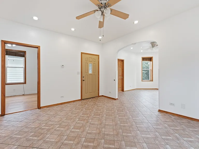 3408 N Springfield Ave #2 — Photo 7