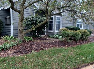 7717 Harbour Isle, Indianapolis, IN 46240