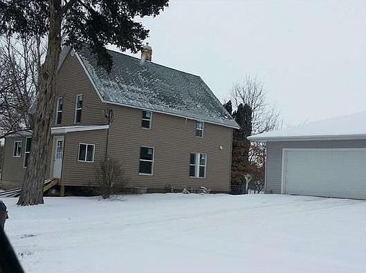 2nd image of 104 N Walnut St