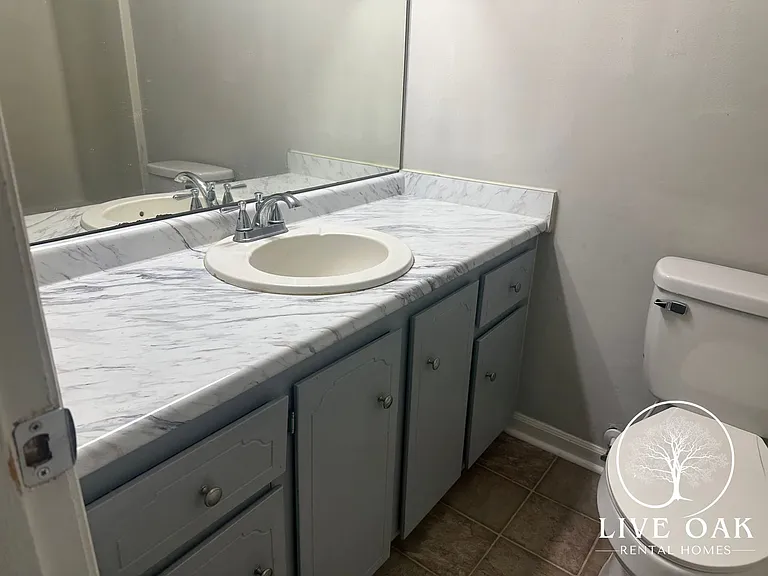 997 Ridgeland Dr — Photo 8