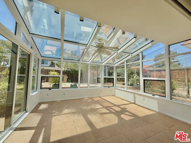 1615 Wellington Pl — Photo 9