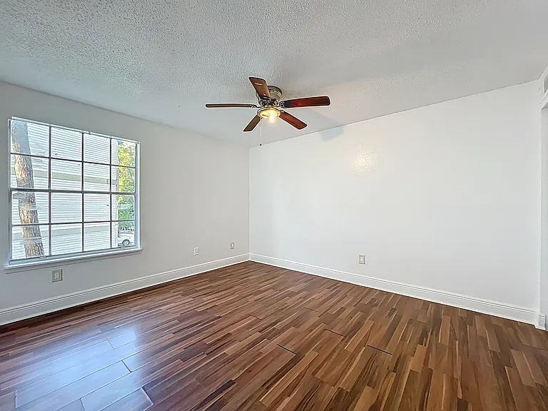 1932 Lake Atriums Cir #83 — Photo 8