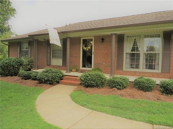 2nd image of 130 Gaymont Cir #82