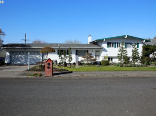 12515 NE Rose Pkwy, Portland, OR 97230