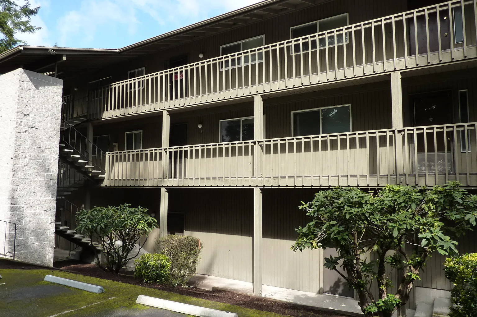 22103 66th Ave W APT 9B photo 1