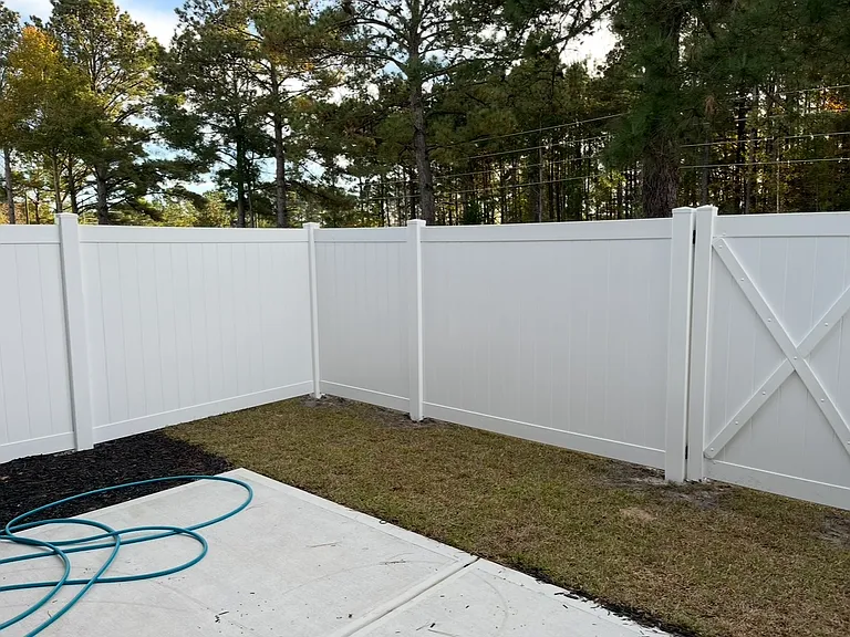 2040 Lewis Creek Cir NE — Photo 10