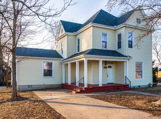 1902 S Ingram Ave, Sedalia, MO 65301