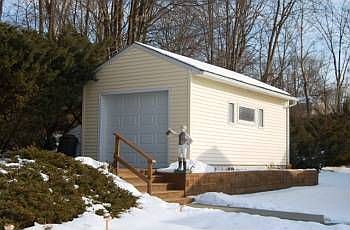 2nd image of 17 Hickory Dr